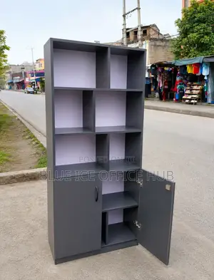 Kabati la Kisasa la Vitabu lenye Milango ya Kuhifadhia