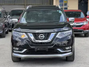 Nissan X-Trail 2.0 Petrol FWD 2018 Black
