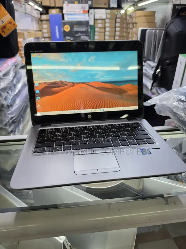 HP EliteBook 820 G4 Intel Core i7 8GB RAM 256GB SSD - 1