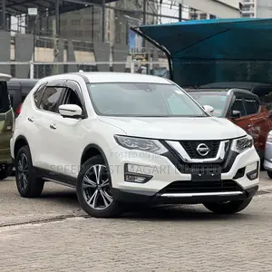 Nissan X-Trail 2019 Nyeupe