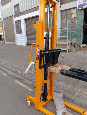 Brand New Manual Pallet Stacker 1500kg