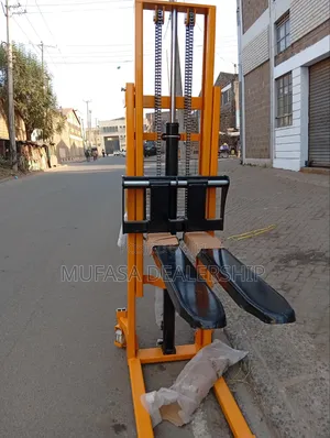 High Lift Manual Pallet Stacker 1500kg