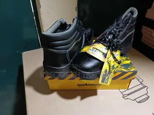 Lushundo Safety Boots - Black Protective Work Shoes