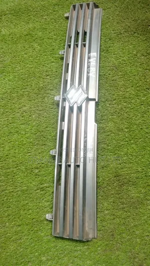 Suzuki Every Grille