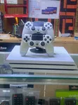 PlayStation 4 Pro 1TB Nyeupe - 3