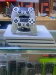 PlayStation 4 Pro 1TB Nyeupe - 4