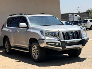 Toyota Land Cruiser Prado 2020 Nyeupe