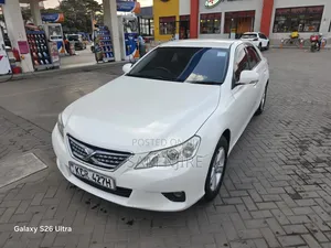 Toyota Mark X 2011 Nyeupe