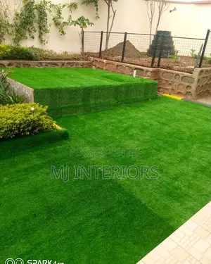 Mkeka Mzuri wa Nyasi Bandia kwa Bustani, Balkoni, Patio