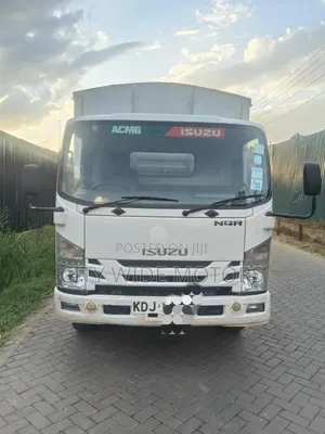 Isuzu NQR Food Truck 2022