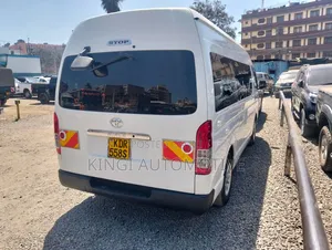 Toyota HiAce 2018 Automatic Diesel