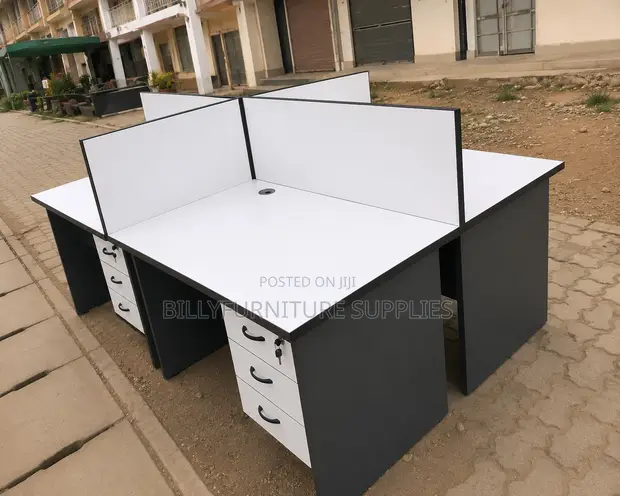 Workstation ya Kisasa ya Ofisi ya Njia 4 - 1