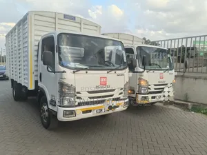 Treni ya Isuzu NQR 2022 yenye Mwili Uliofunikwa