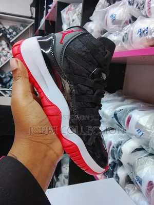 Air Jordan 11 Rangi Nyekundu Nyeusi Viatu vya Watoto