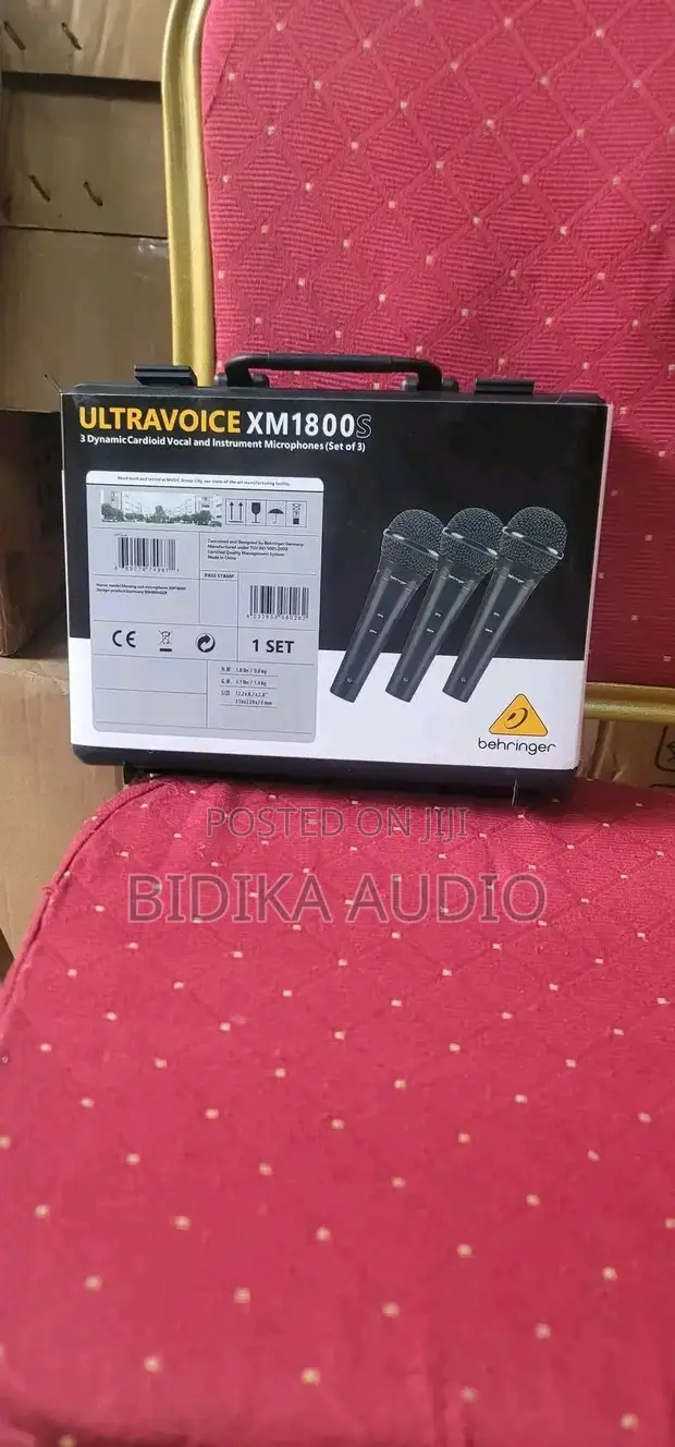 Behringer Ultravoice XM1800S Dynamic Cardioid Vocal and Instrument Microphone - 1