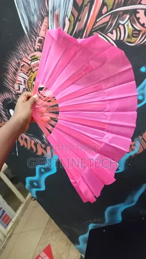 Kipepeo cha Kukunjwa cha Pinki Kinachopitisha Mwanga