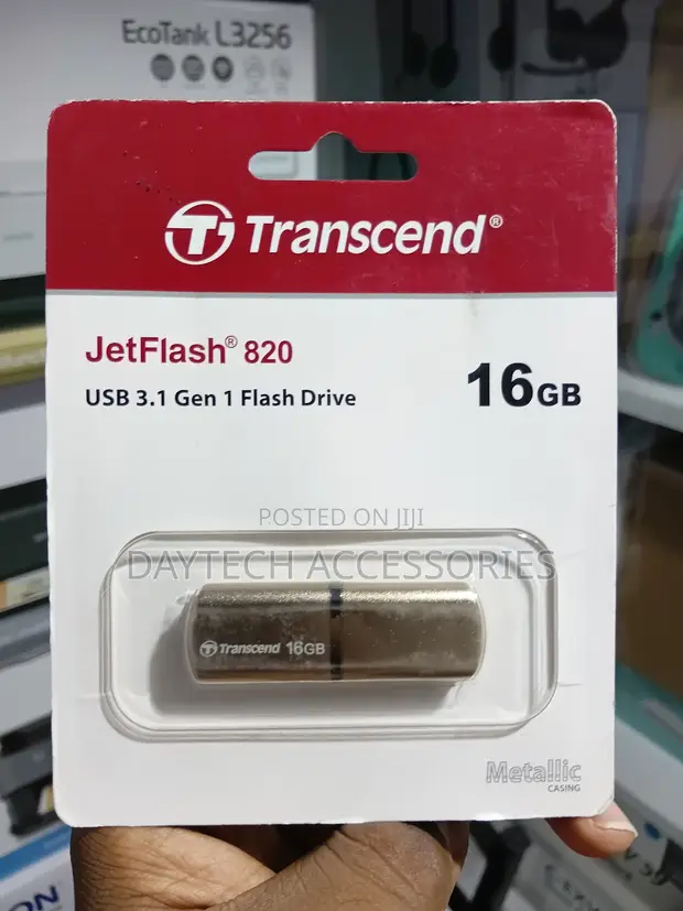 Transcend JetFlash 820 16GB USB 3.1 Flash Drive - 1