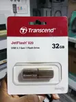 Transcend JetFlash 820 32GB Pen Drive Gold - 1