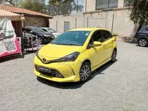 Toyota Vitz 2015 Njano