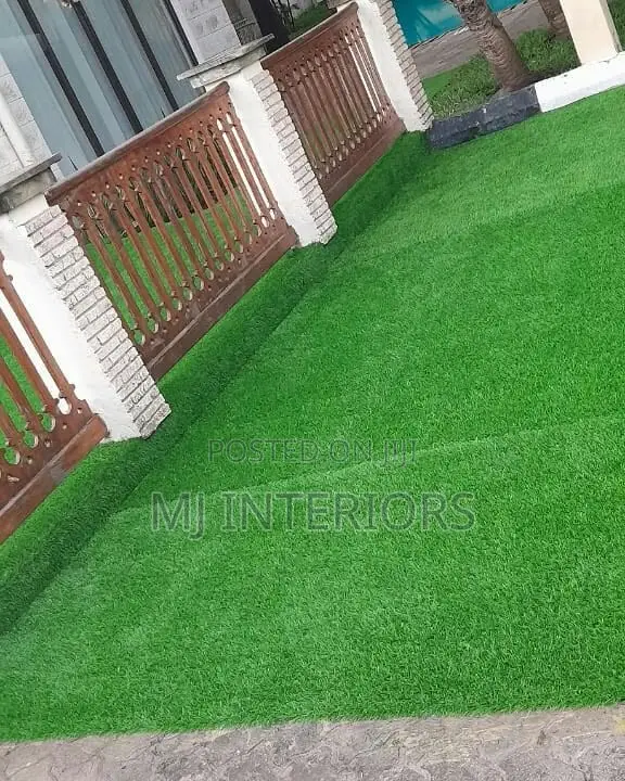 Realistic Artificial Grass for Gardens and Outdoor Living - 1