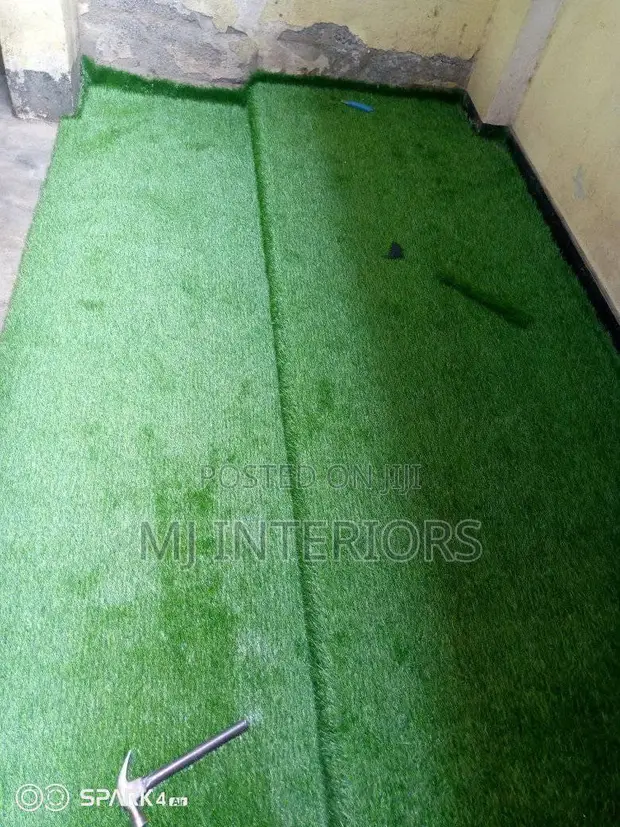 Artificial Lawn Flooring for Outdoor Spaces - 1