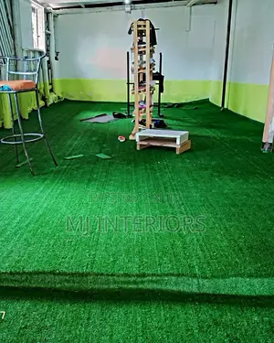 Nyasi Bandia ya Kijani kwa Urembo wa Mazingira