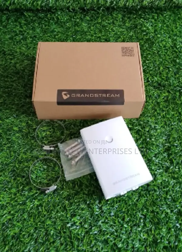 Grandstream GWN7630 Enterprise Wireless Access Point - 1