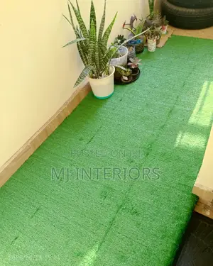 Nyasi Bandia ya Kijani kwa Balcony, Patio na Miradi ya Bustani