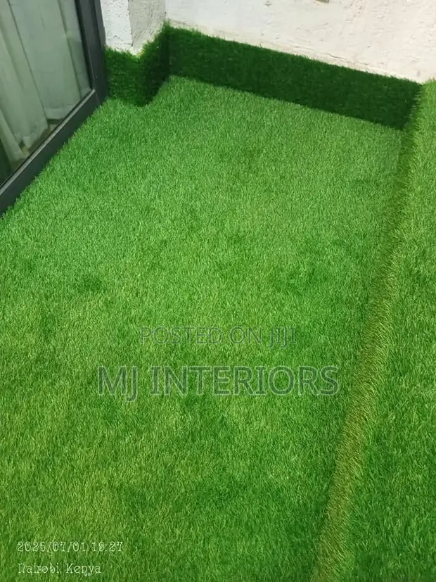 Artificial Lawn Carpet - Green Outdoor Spaces - 1