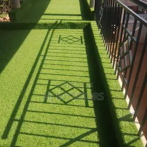 Nyasi Bandia ya Kijani kwa Bustani na Viwanja