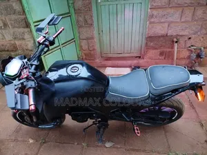 Benelli TRK 251 2021 Black