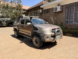 Toyota Hilux 2.5 D-4D 4x4 SRX 2009 Pickup