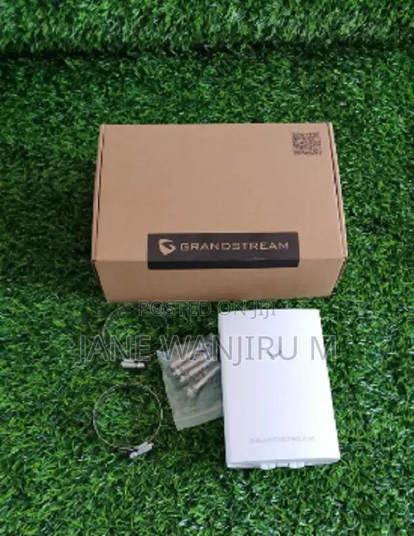 Grandstream GWN7630 Enterprise WiFi Access Point - 1