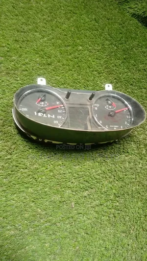 Nissan X-Trail NT31 Clock/Speedometer