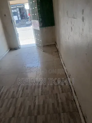 Duka Linalopangishwa kwa Muda Mfupi