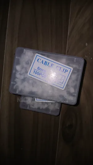 Akt Klipu za Kebo Nyeupe 6mm