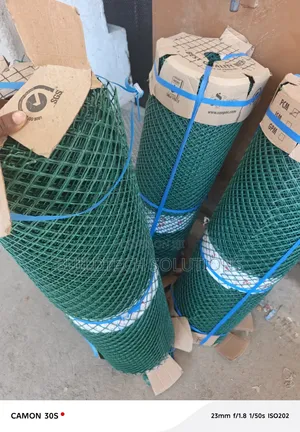 Wavu wa Kuku wa Plastiki 1m x 25m