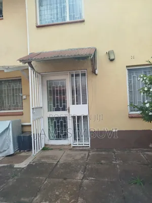 3 Bedroom Maisonette for Rent in Valley Arcade