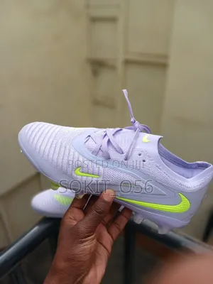 Viatu vya Mpira wa Miguu Nike Phantom GX - Vipya Kabisa