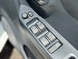 Daihatsu Mira e:s 2019