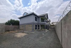 Maisonette ya Vyumba 5 Syokimau, Eneo la Gateway Mall Inapangishwa