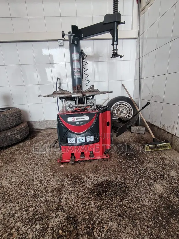 Heavy Duty Commercial Tyre Changer - 1