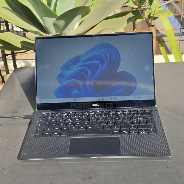 Laptop Dell XPS 13 7390 16GB Intel Core i7 SSD 512GB - 1