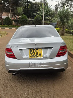 Mercedes-Benz C200 2014 Fedha