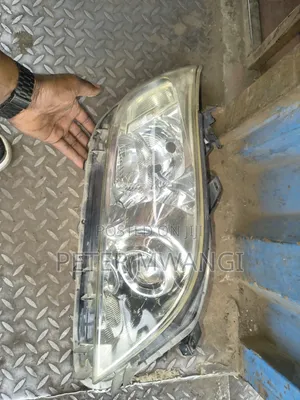Toyota Vanguard Xenon Headlight (Used, Japan)