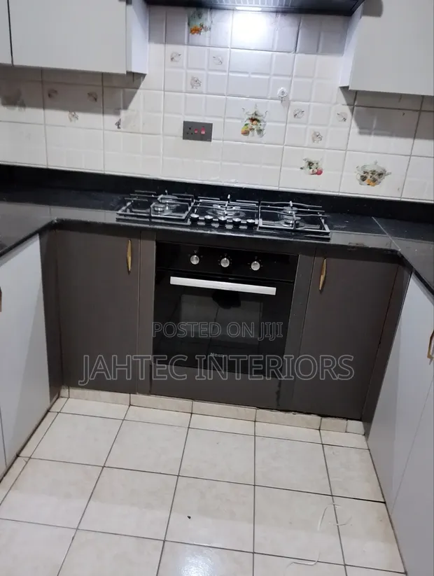 Professional Kitchen Cabinet Fitting & Inbuilt Cooker Installation - 1
