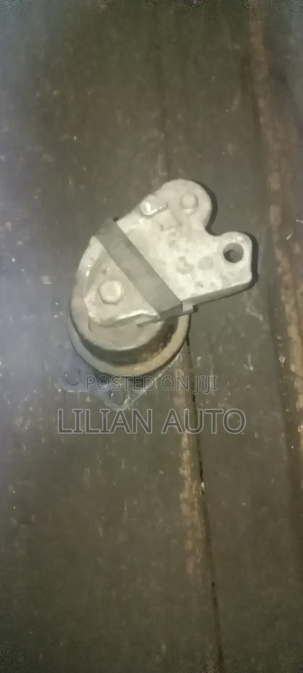 Honda Fit Engine Mount - 1