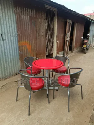 Modern Curved Back Restaurant Chairs and Table