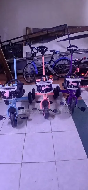 Kids Tricycle with Push Handle and Basket