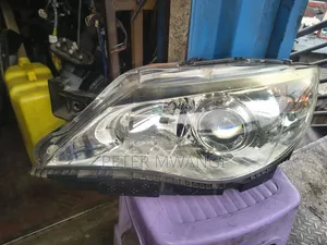 Subaru Impreza N14 Xenon Headlight (Used)